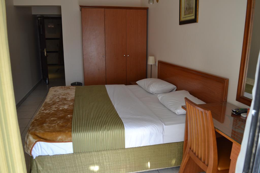 דובאי Tara Hotel Llc מראה חיצוני תמונה