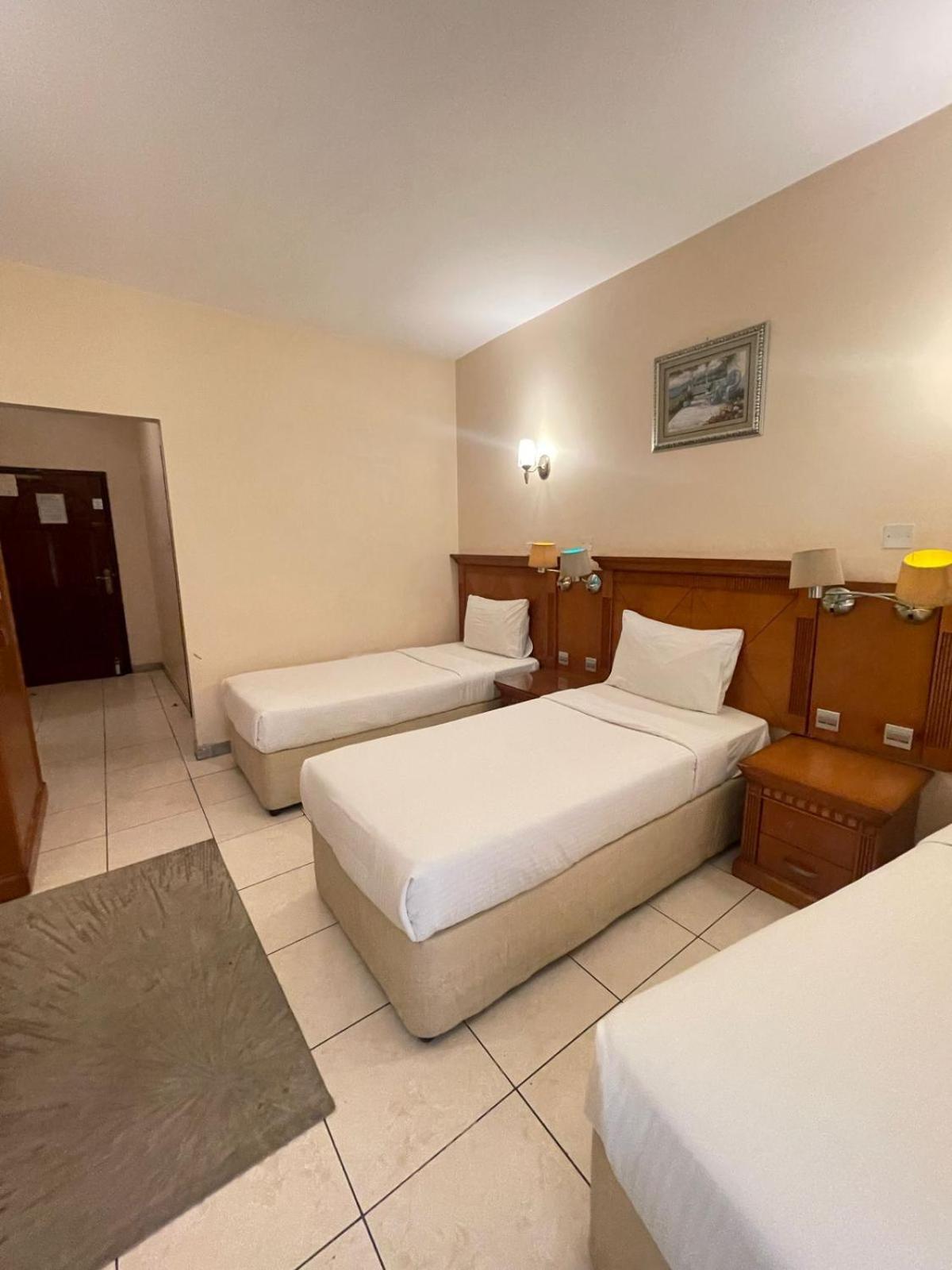 דובאי Tara Hotel Llc מראה חיצוני תמונה