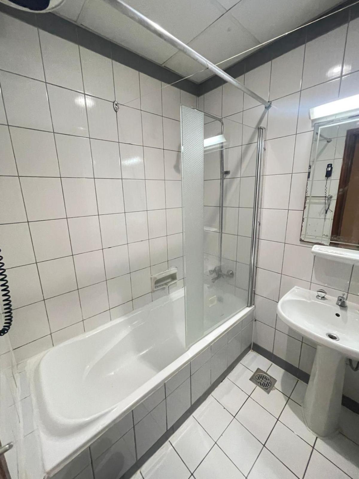 דובאי Tara Hotel Llc מראה חיצוני תמונה