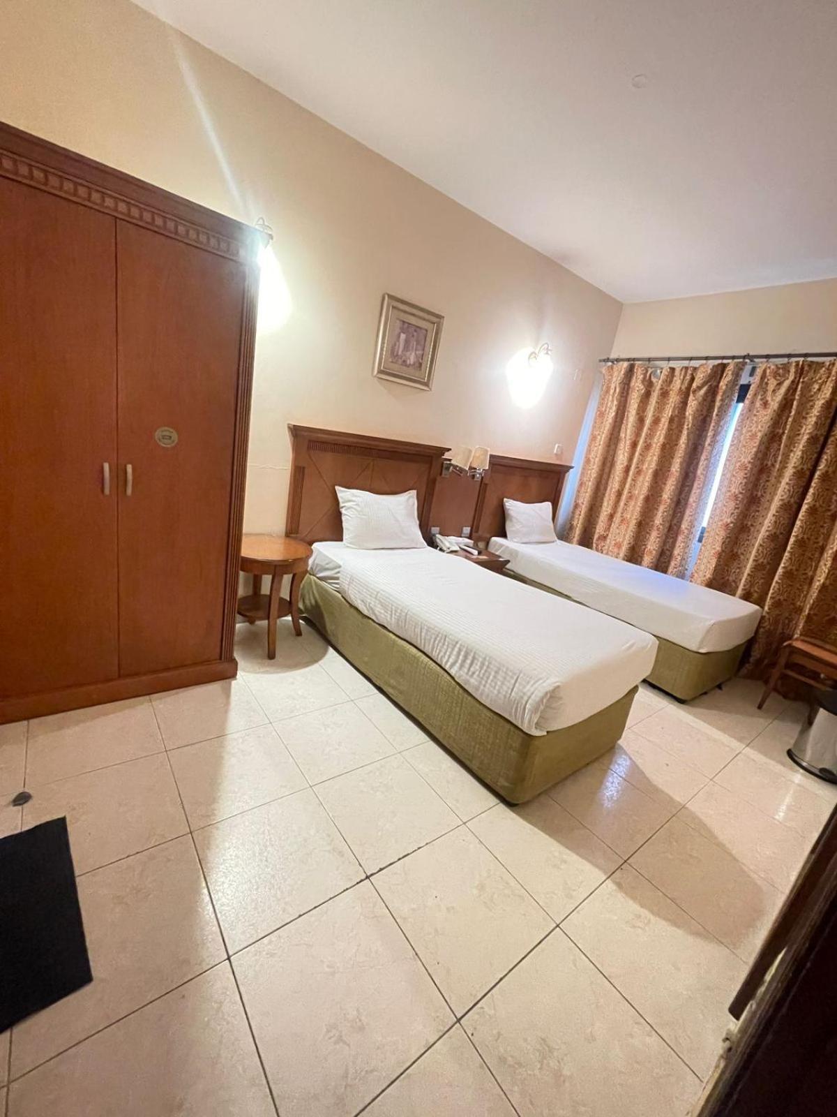 דובאי Tara Hotel Llc מראה חיצוני תמונה