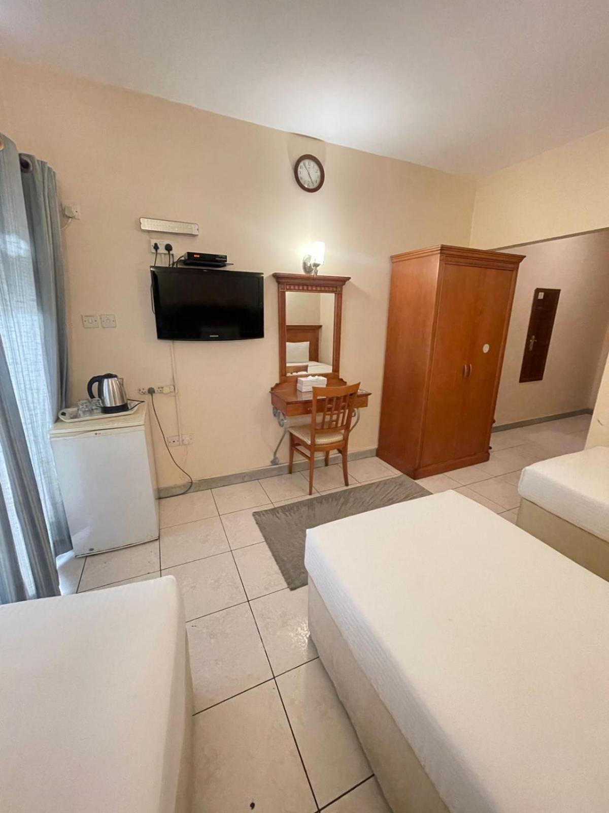 דובאי Tara Hotel Llc מראה חיצוני תמונה