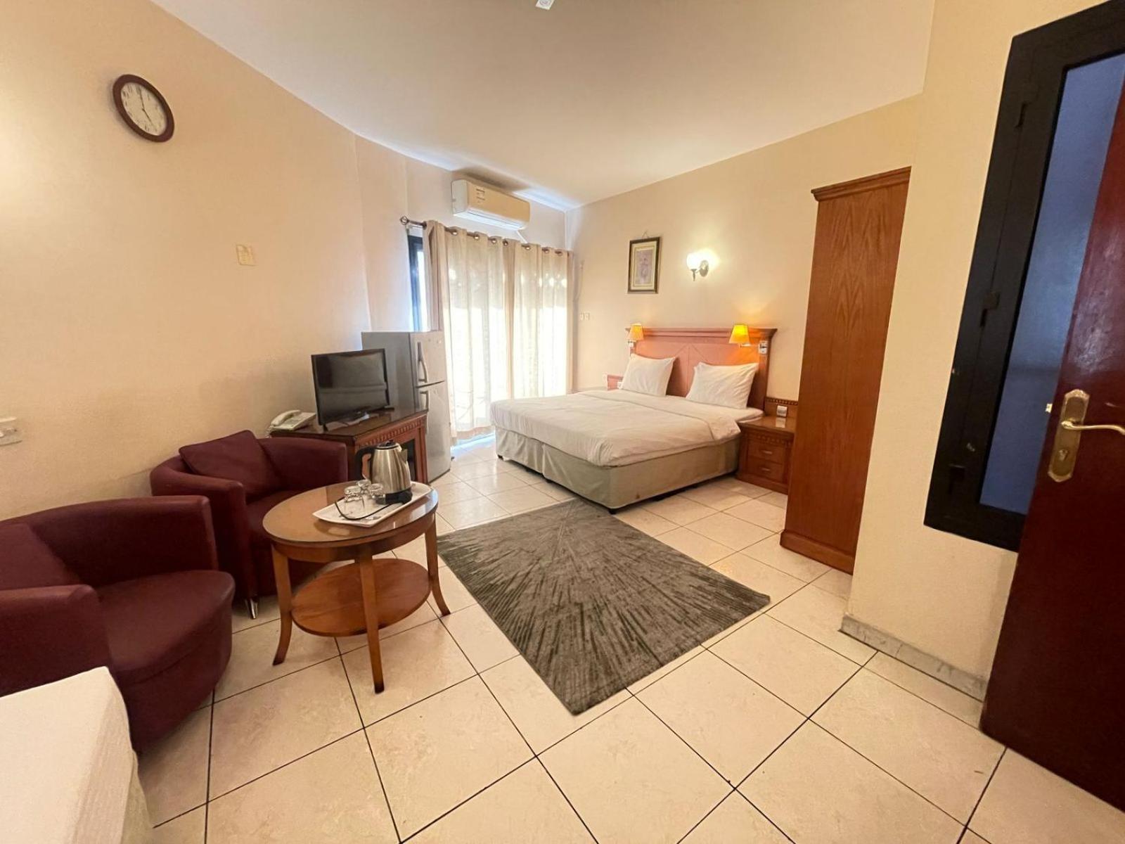 דובאי Tara Hotel Llc מראה חיצוני תמונה